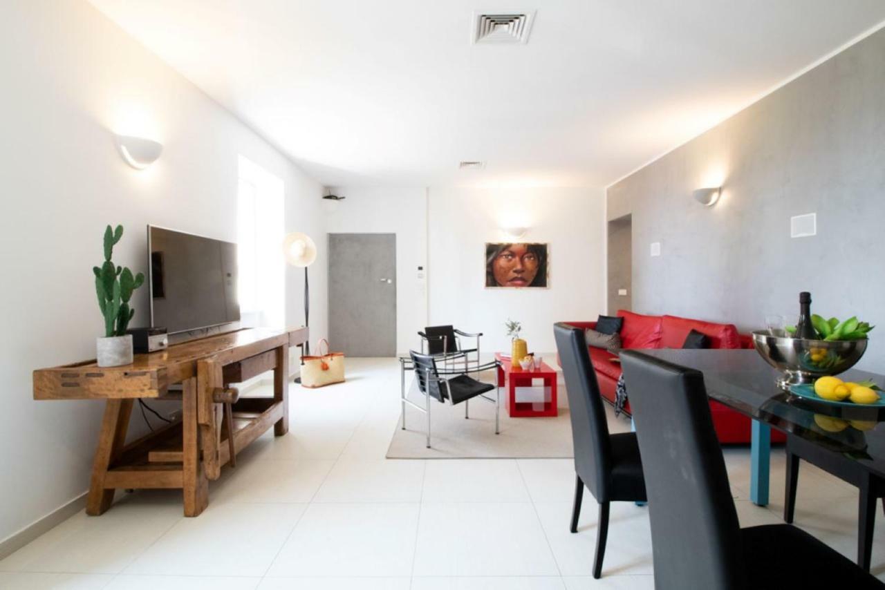 Casa Giulia: Beachfront Apartment with AC and Parking Sestri Levante Exterior photo
